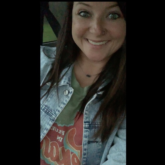 Meet your Posher, Sharon - Picture 1 of 1